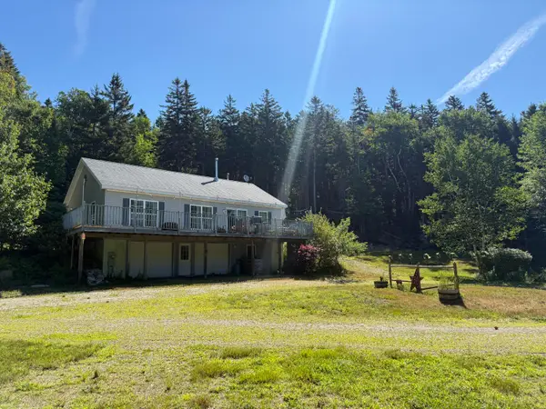 46 Kitty Lane, Tremont, ME 04612