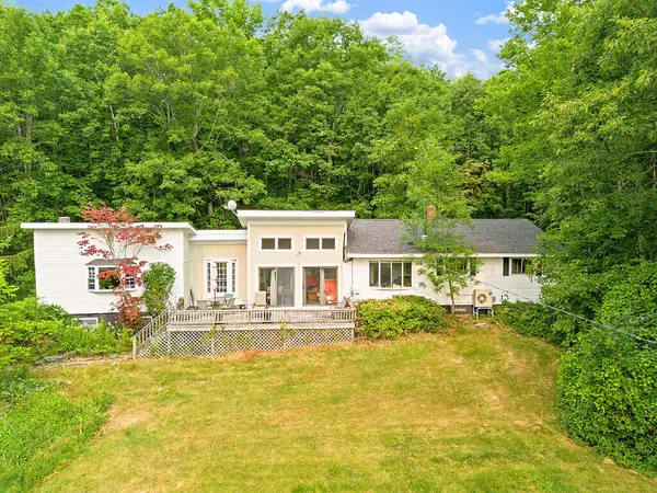 139 Riverside Road, Gardiner, ME 04345