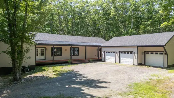 146 Gurney Street, Rockport, ME 04856