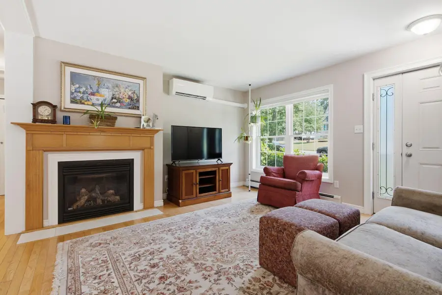 9 Poplar Street, Old Orchard Beach, ME 04064 - #3