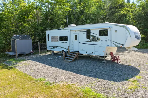 53 Timberview Drive, Burlington, ME 04417