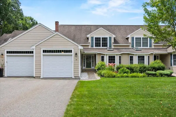 10 Shiretowne Common Drive #10, Kennebunk, ME 04043