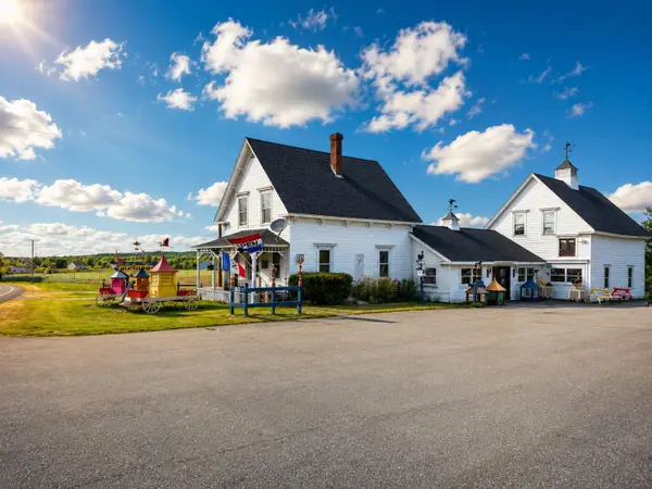 852 Bar Harbor Road, Trenton, ME 04605