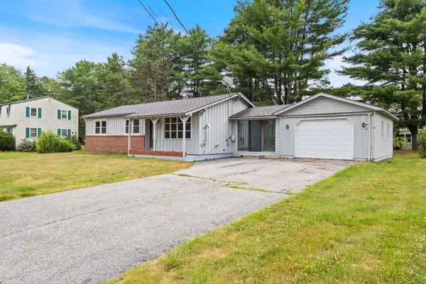 8 Elaine Drive, Brunswick, ME 04011