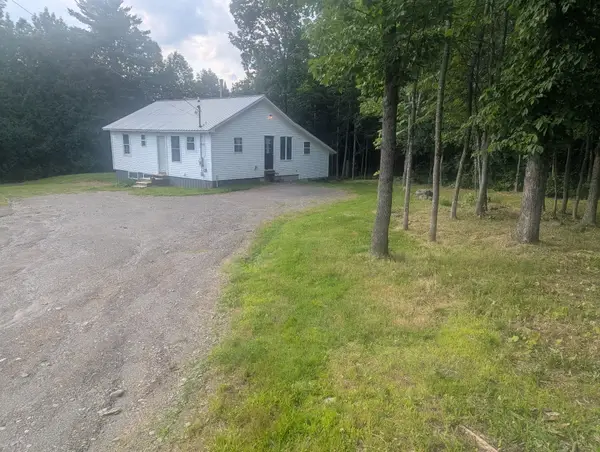 640 Dover Road, Dexter, ME 04930