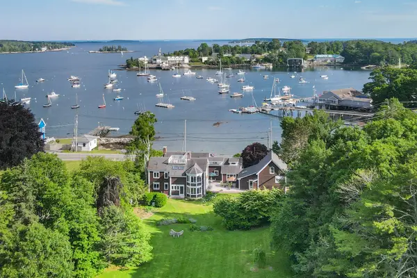 133 Western Avenue, Boothbay Harbor, ME 04538