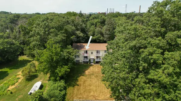 11 Carriage Hill Road #F, Eliot, ME 03903