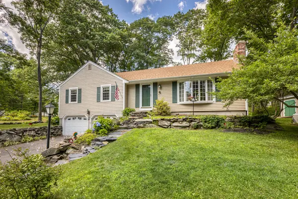 23 Olde Fort Road, Cape Elizabeth, ME 04107