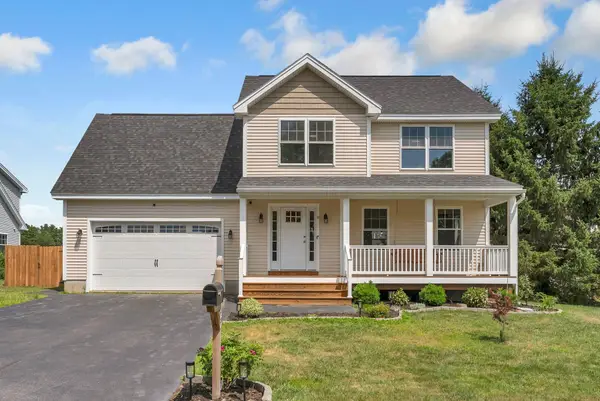 22 Cumberland Lane, Gorham, ME 04038