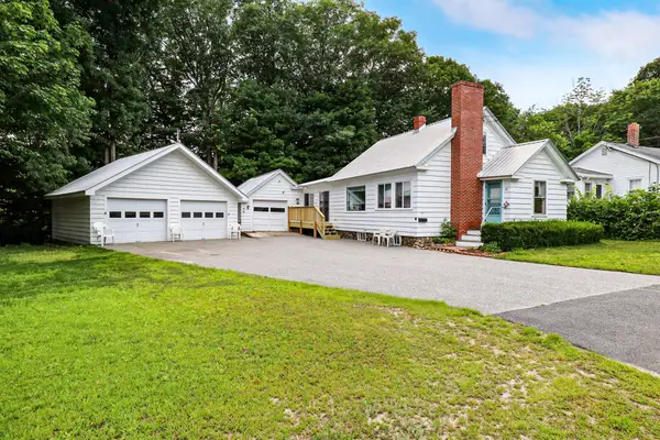 73 Middle Avenue, Mexico, ME 04257