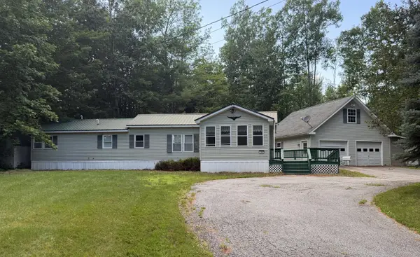 327 Middle Road, Oakland, ME 04963