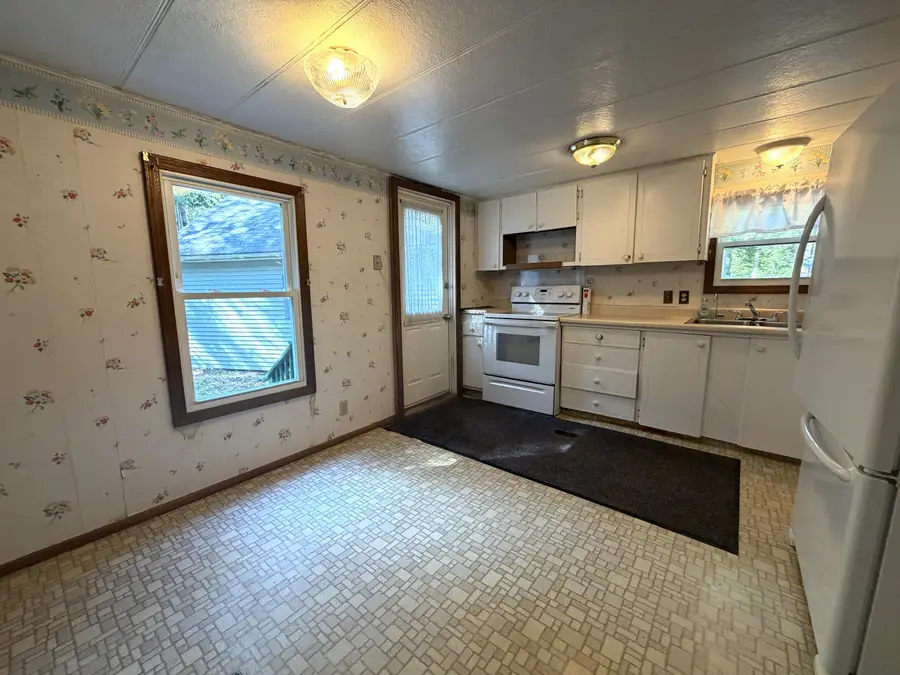 327 Middle Road, Oakland, ME 04963 - #3