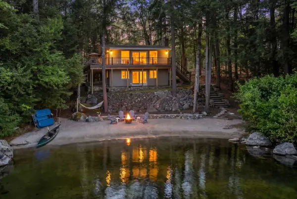 53 Stark Cove Road, Raymond, ME 04071