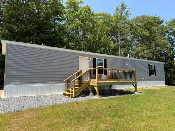 17 Bay Woods Road, Bristol, ME 04539