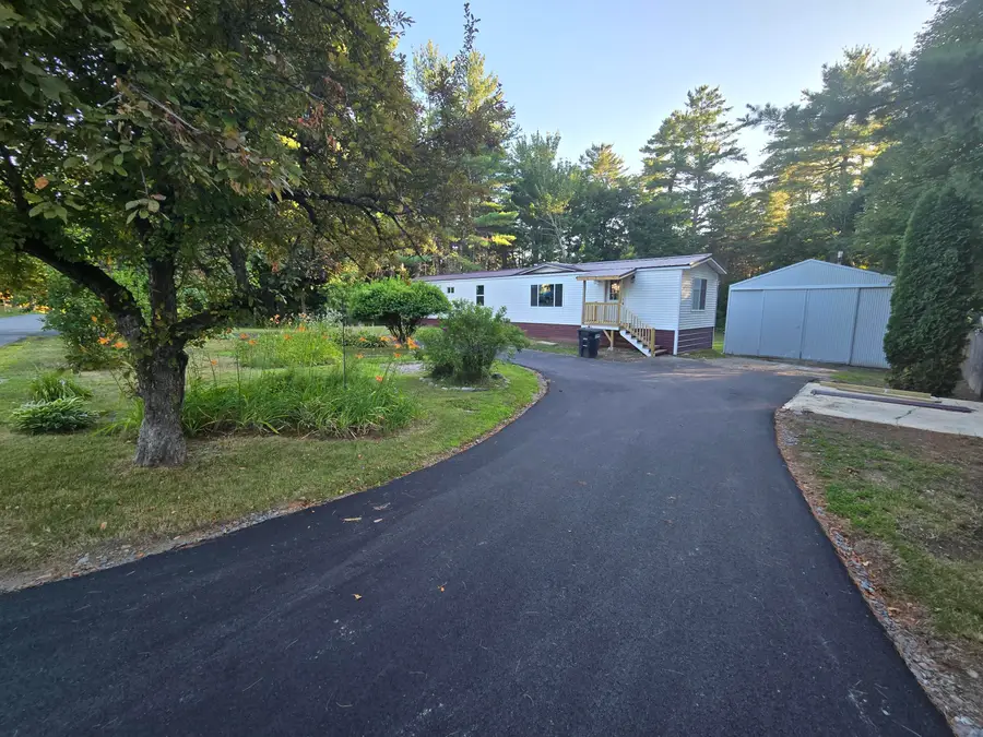522 North Street, Hermon, ME 04401 - #2