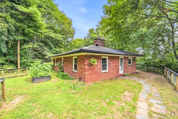 10 Hillcrest Road, Livermore Falls, ME 04254
