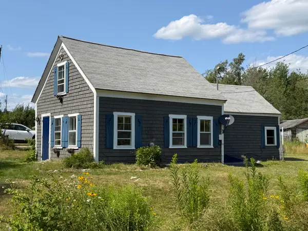2 Crane Road, Winter Harbor, ME 04693