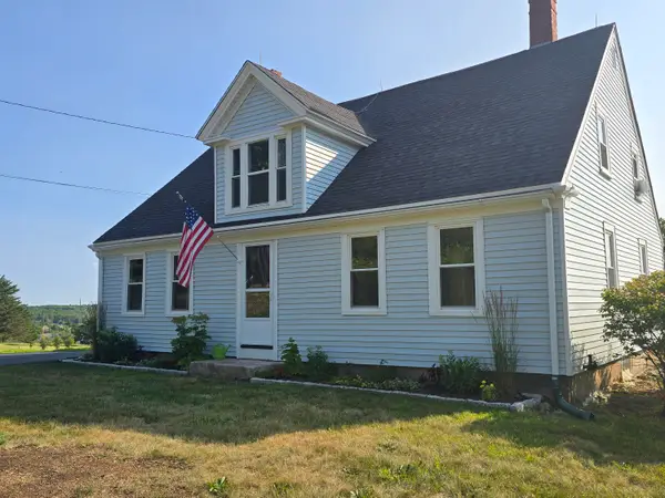 759 Goodwin Road, Eliot, ME 03903