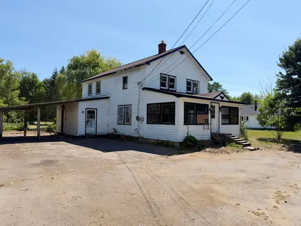 100 Gary Street, Paris, ME 04281
