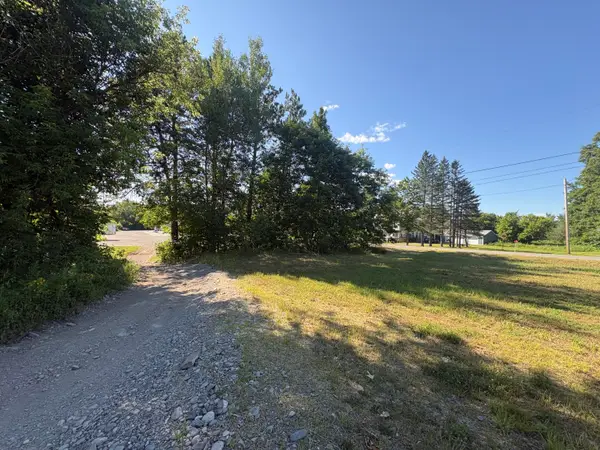 2801 Lee Road, Lee, ME 04455