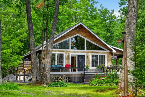 6 Lake Como Drive, Harmony, ME 04942