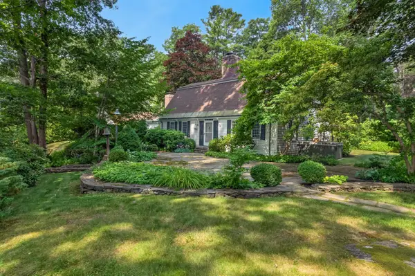 1062 Shore Road, Cape Elizabeth, ME 04107