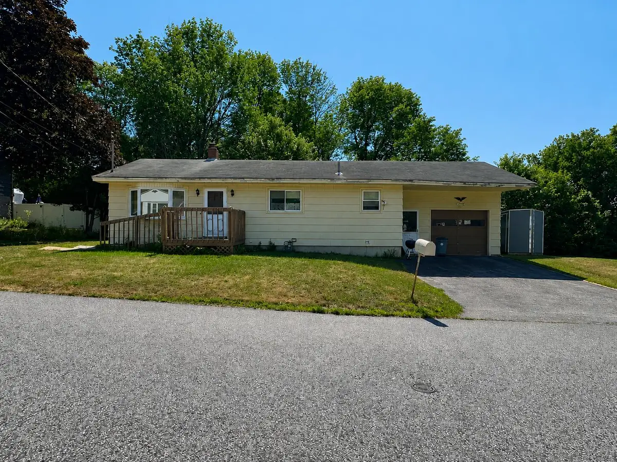 9 Sherbrooke Avenue, Lewiston, ME 04240 - #1