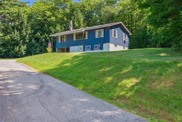 558 Roxbury Road, Mexico, ME 04257