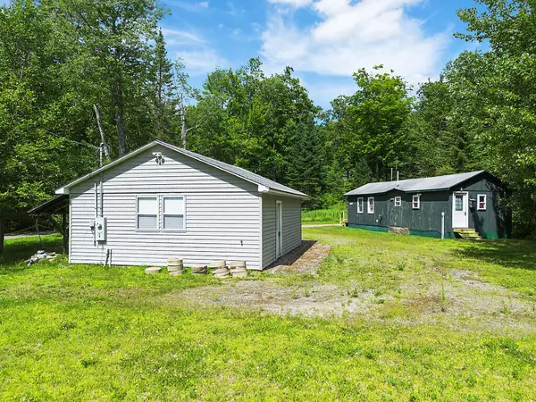 6 Brook Road, Belgrade, ME 04917