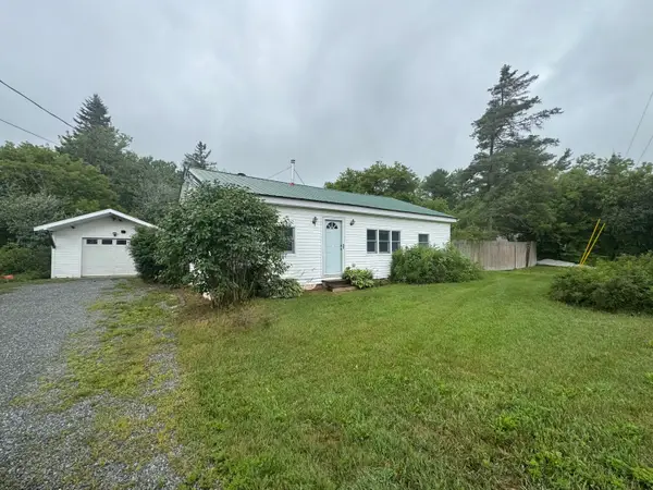 499 Main Road, Charleston, ME 04422