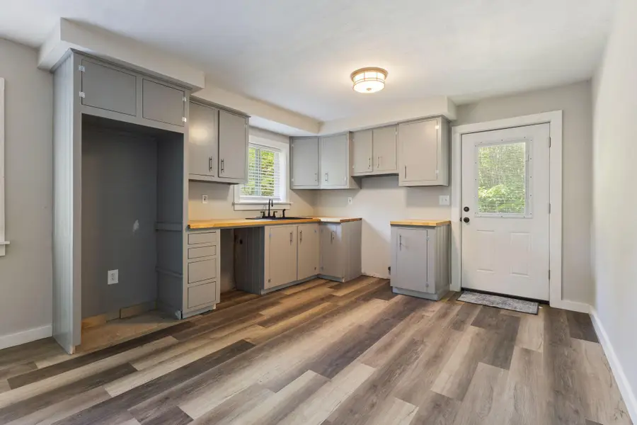 305 Penney Road, New Gloucester, ME 04260 - #3