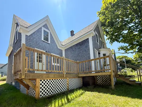 10 Prince Avenue, Eastport, ME 04631