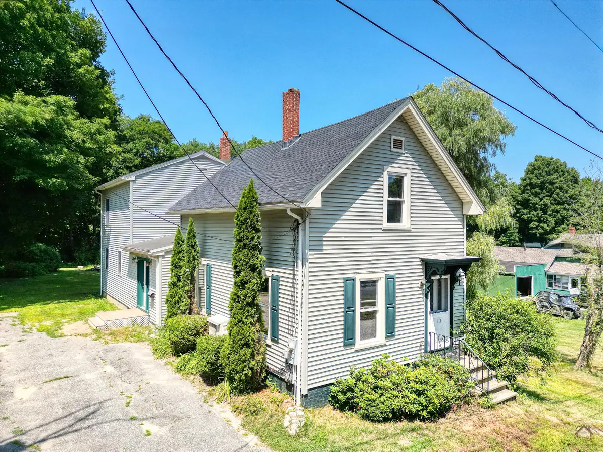 12 Upper Myrtle Street, Mechanic Falls, ME 04256 - #1