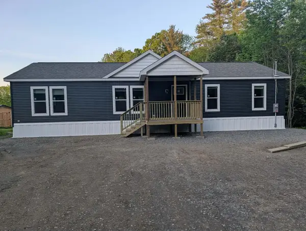 3419 Middle Road, Sidney, ME 04330