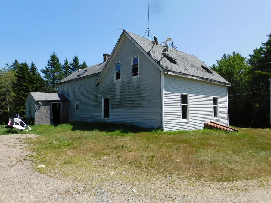 516 King Street, East Central Washington, ME 04628 - #2
