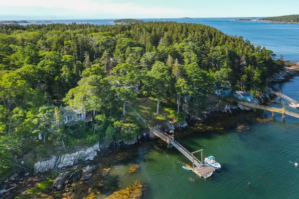 51 Roderick Road, South Bristol, ME 04568