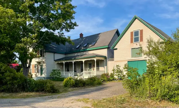 54 Smithtown Road, Pittston, ME 04345