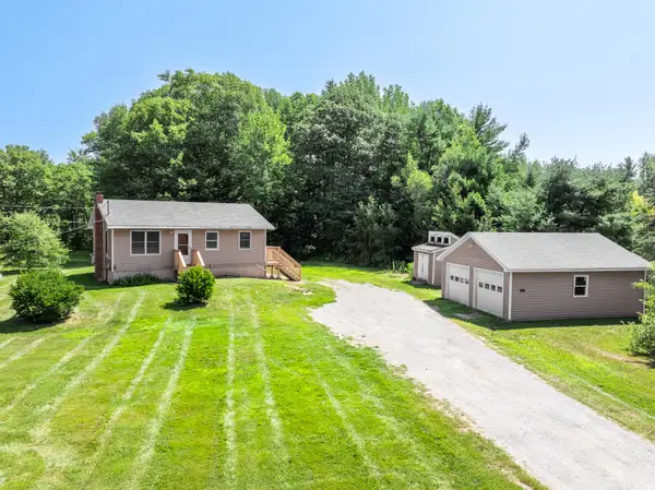 2461 Essex Street, Orono, ME 04473