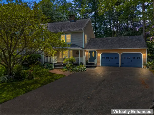4 Pleasant Hill Road, Falmouth, ME 04105