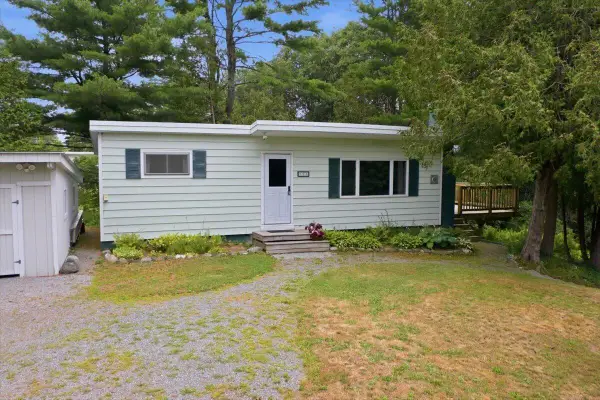 771 Bennoch Road, Old Town, ME 04468