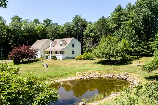 9 Strawberry Patch Lane, Freeport, ME 04032