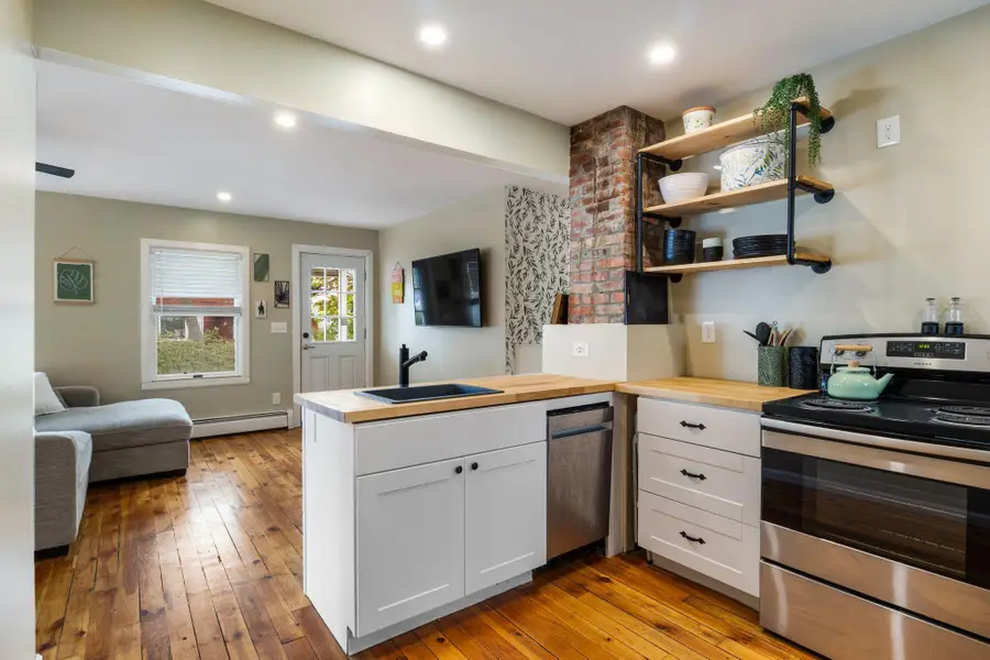 77 Saco Avenue, Old Orchard Beach, ME 04064 - #3
