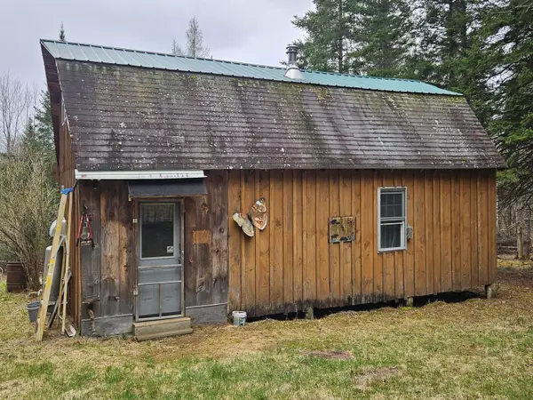 10 Hobbstown Road, Milo, ME 04463