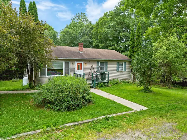 206 Outlet Road, Farmingdale, ME 04344
