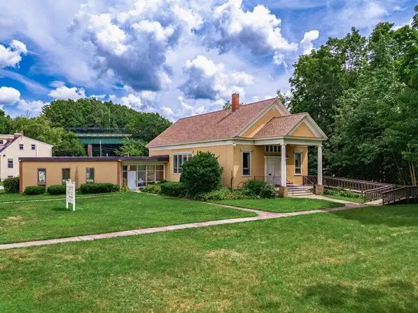 2 Howard Street, Augusta, ME 04330