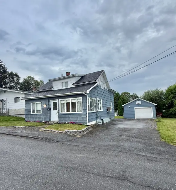 137 12th Avenue, Madawaska, ME 04756