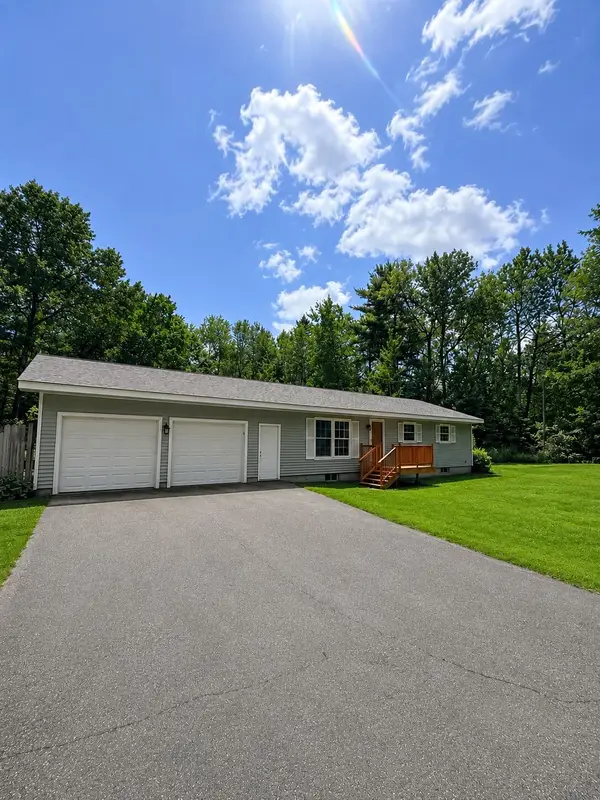 42 Sidney Boulevard, Hampden, ME 04444