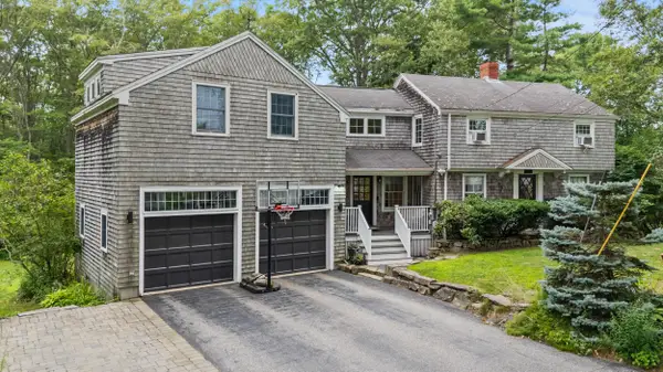 23 Ivie Road, Cape Elizabeth, ME 04107