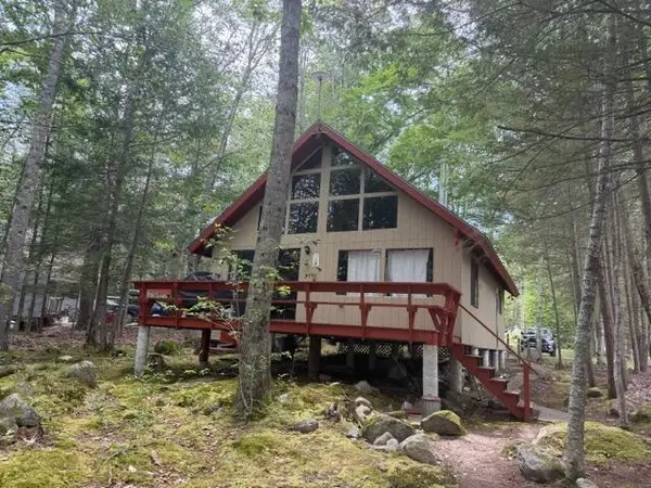 160 Ridge Road, Frye Island, ME 04071