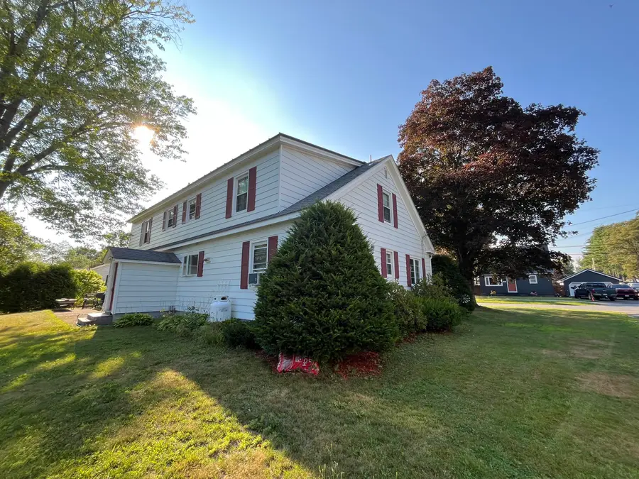 31 Chandler Street, Skowhegan, ME 04976 - #3